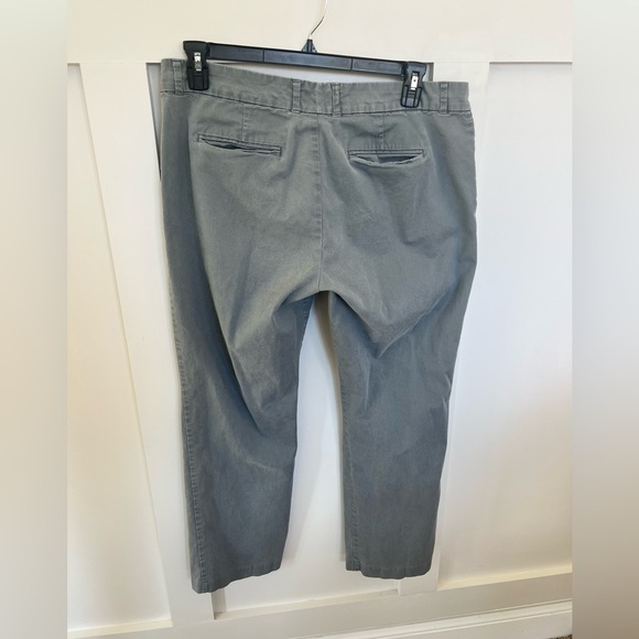 GAP Gray Straight Leg khaki cotton blend Pants women’s size 14 - Picture 3 of 10